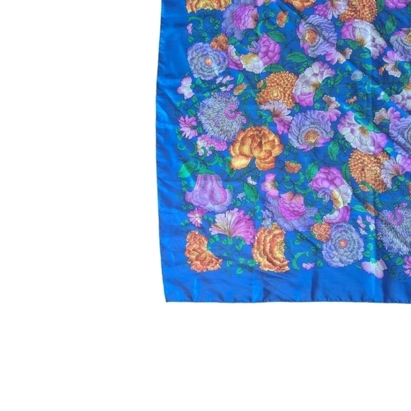 Vtg 80s Scarf blue /purple/pink bright pretty satin floral Large square Scarf - Picture 3 of 8